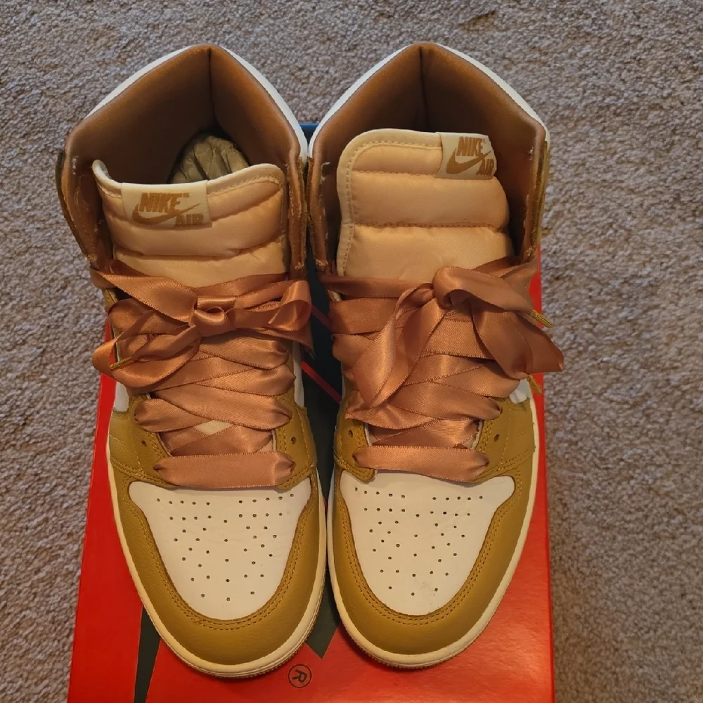 Air Jordan 1 Mid Wheat & White Sneaker